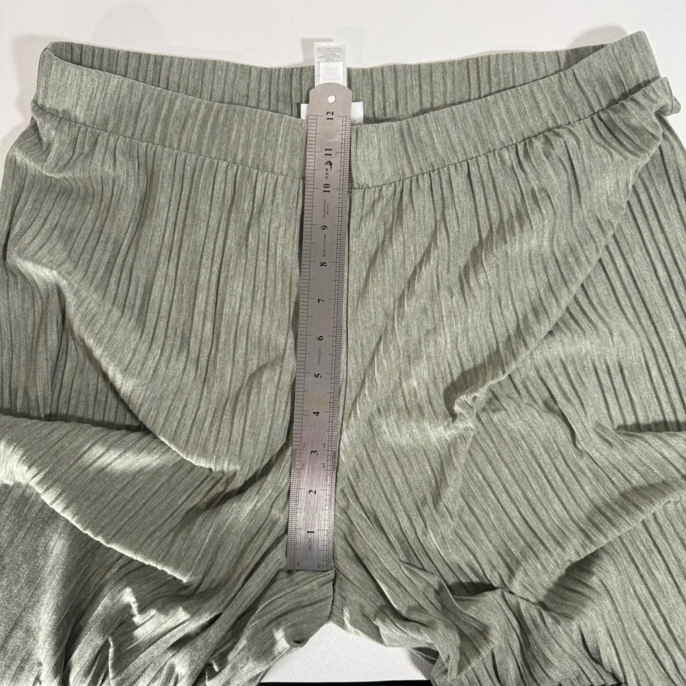 J Jill Pure Jill Pleated Top and Wide Leg Matching Set Sage Green Large Petite - Picture 7 of 12